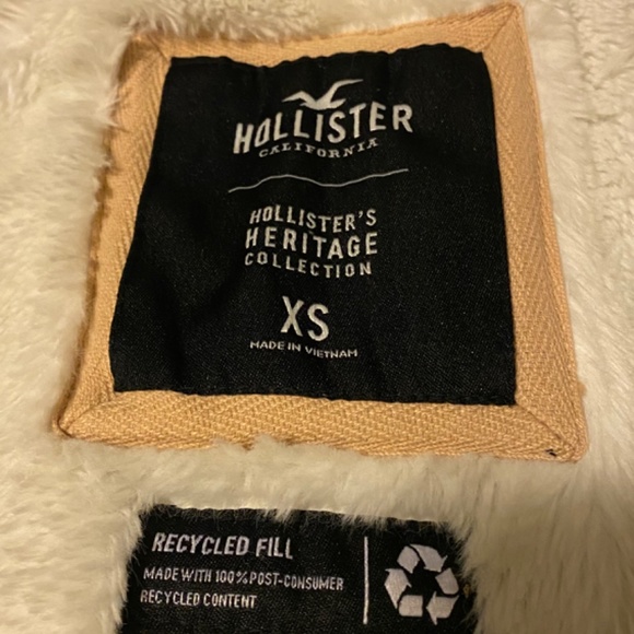 Navy Blue Hollister Winter Coat - Picture 3 of 4